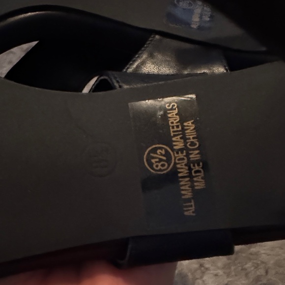 Elegant Black Leather Sandals - Picture 5 of 9